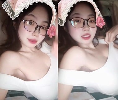 Chịch nhau là sở thích của em gái xinh đẹp